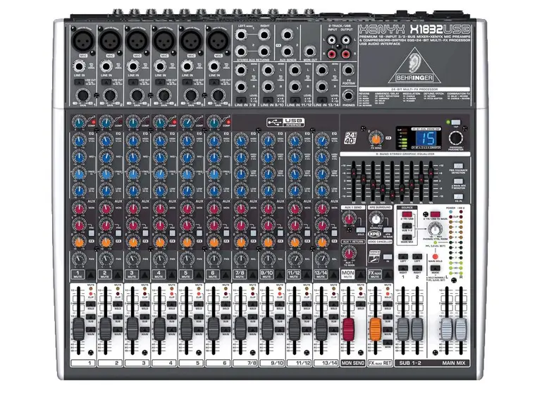 Behringer Xenyx X1832USB 